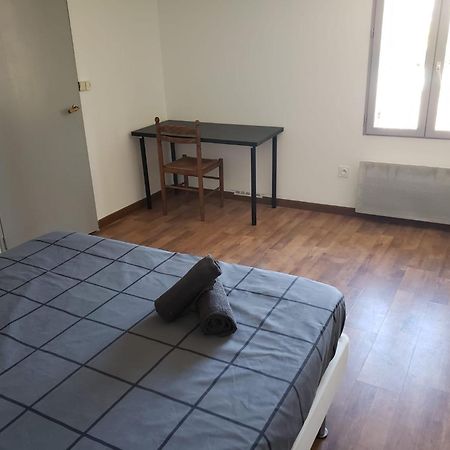 Chambres Meublees Et Spacieuses ลีส์-ชูร์แด็ง ห้อง รูปภาพ