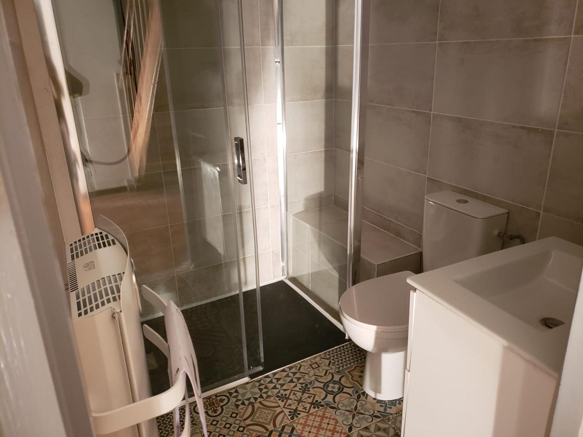 Chambres Meublees Et Spacieuses ลีส์-ชูร์แด็ง ภายนอก รูปภาพ